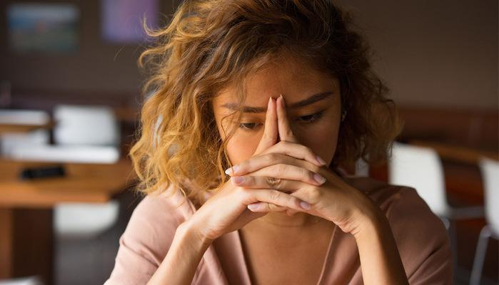 Suicidi, ogni anno 200 giovani si tolgono la vita: gli ultimi casi balzati alle cronache