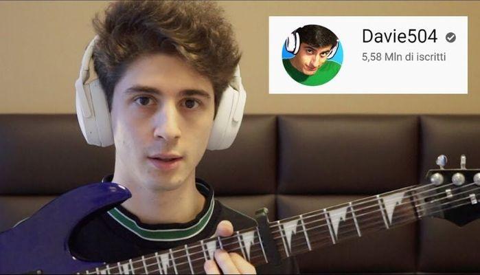 Favij non è più lo youtuber italiano con più iscritti: il record è di Davie504