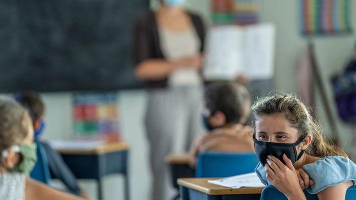 A scuola in presenza solo se vaccinati? Scontro sulla Dad a settembre