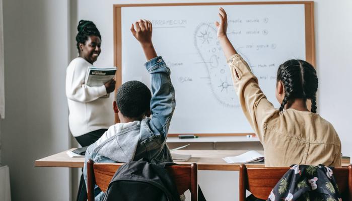 Ritorno a scuola in presenza, come è andata nei paesi europei? Torna l'ombra della Dad