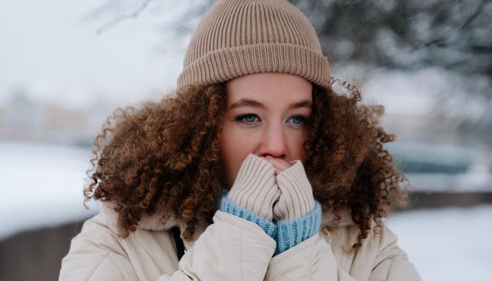 Termosifoni spenti e classi troppo fredde: scuola chiusa e studenti in Dad