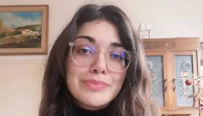 Giovane prof Insegna Matematica al liceo senza laurea, ecco perché