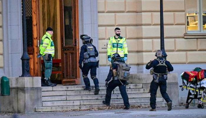 Uccide due donne a scuola, arrestato uno studente di 18 anni