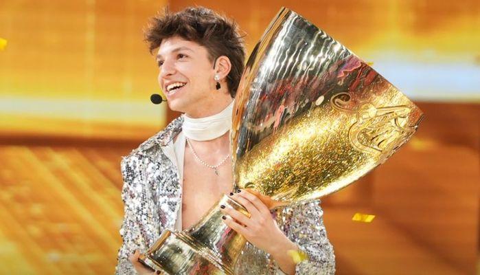 Luigi, da Amici 2022 al Future Hits Live 2022 di Radio Zeta dal vivo