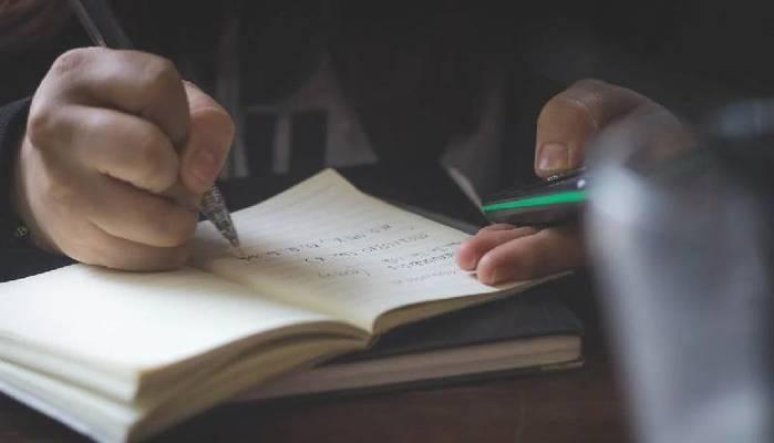 Esame di Terza media 2022: per due studenti su tre prove al via dal 13 giugno. Matematica e colloquio orale fanno paura, ma la tesina si fa su Internet