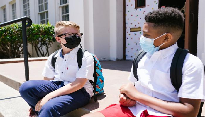 Scuola, fondazione Gimbe: senza areazione torneranno le mascherine a scuola da settembre