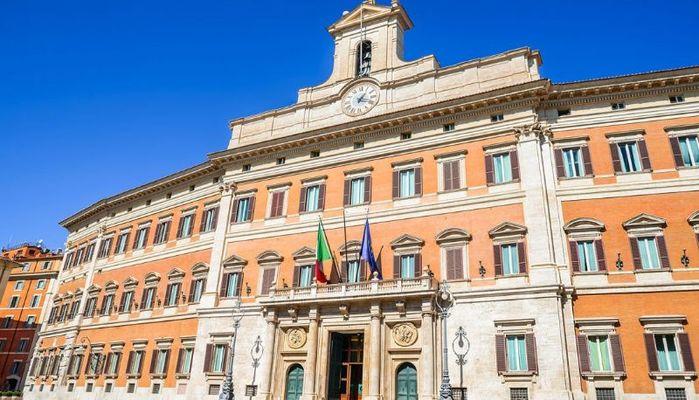 Guida semplice alle elezioni 2022: cosa sono le liste elettorali e quante firme servono per presentarle?