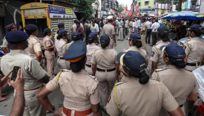 In India uno studente di 15 anni è stato ucciso dal suo professore durante un esame