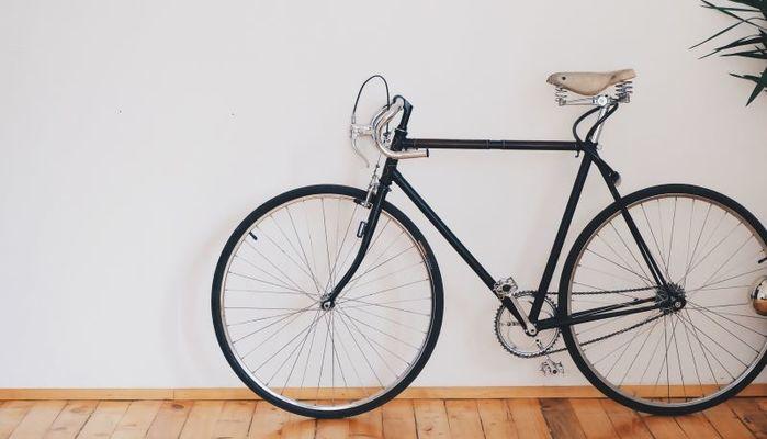 Campione di memoria va da Torino a Campobasso in bicicletta per la scuola