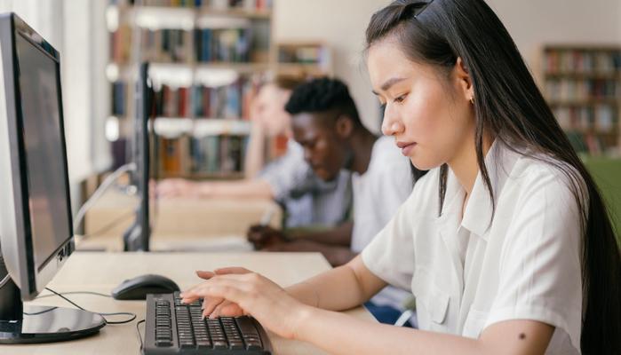 Il Movimento 5 Stelle vuole dare 1 milione alle scuole per il digitale