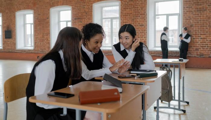 Scuola, Vacanze di Carnevale 2024: le date Regione per Regione