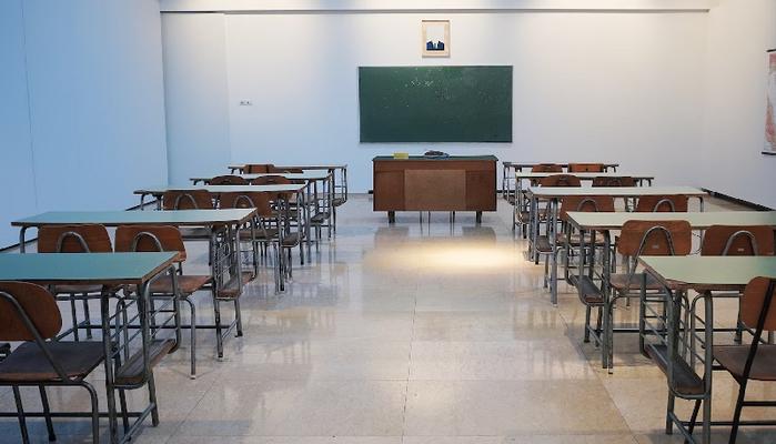 Roma, prof accusato di molestie ai danni di tre studentesse
