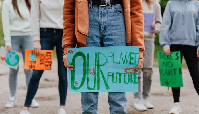 Educazione civica: i 13enni italiani in top 10 internazionale. "Masticano" di politica ma sono già sfiduciati