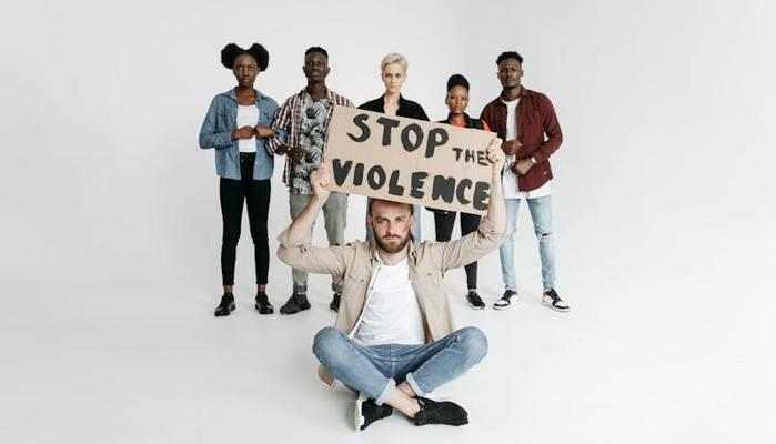 Manifestazione 25 novembre 2023 contro la violenza sulle donne: le piazze città per città