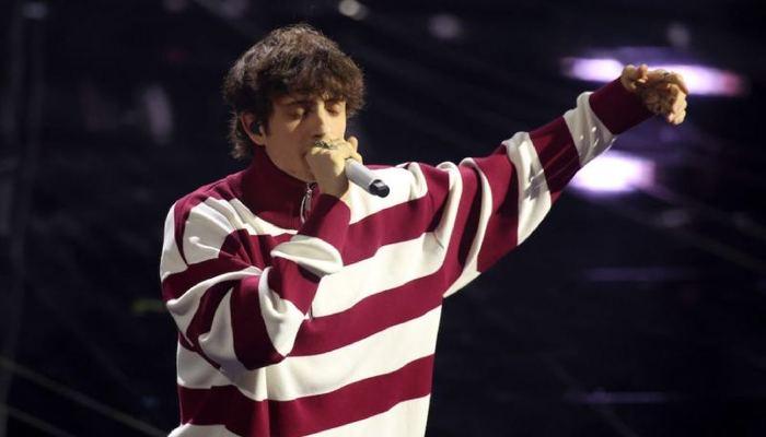 Sangiovanni rimanda disco e concerto: "Non sono felice"