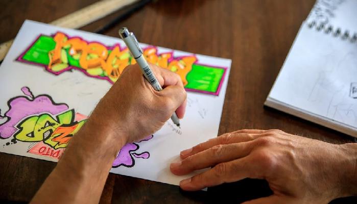 10 buoni motivi per cui dovresti uscire con un mancino