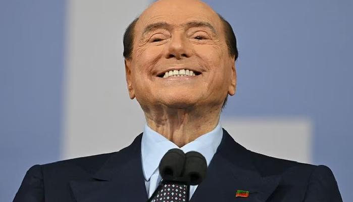 Maturità, come svolgere una traccia su Silvio Berlusconi?