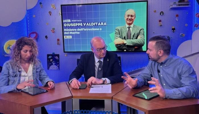 Tracce Maturità 2024, Valditara: “La prima prova sarà interessante, la seconda abbordabile”