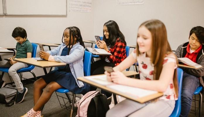 Ius Scholae, a Firenze cittadinanza onoraria per i minori stranieri che frequentano le scuole della città