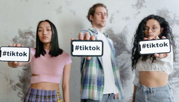 Dopo le proteste della UE TikTok blocca l'hashtag #SkinnyTok: se si digita appariranno consigli per chiedere aiuto