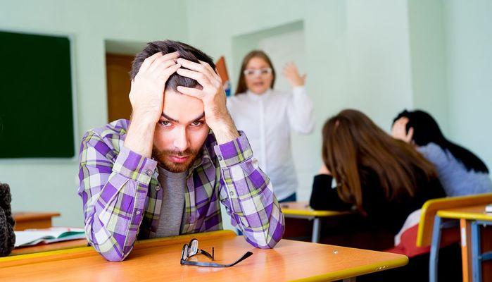 ‘Iniziare Medicina a 25 anni? Meglio consegnare le pizze’: la frase della professoressa sconvolge gli studenti