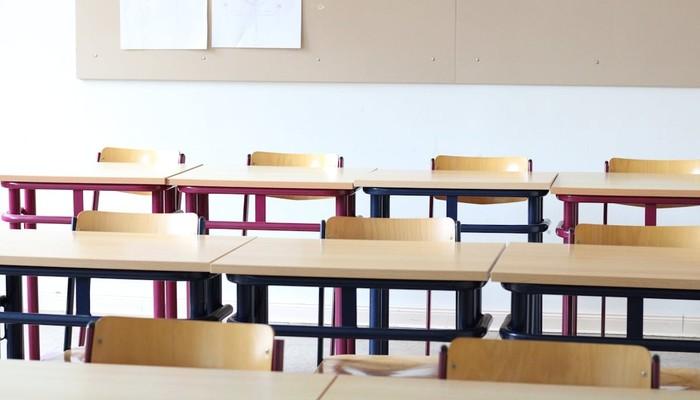 Prof colpisce al collo un suo studente durante la lezione e lo manda all'ospedale: ora rischia il licenziamento