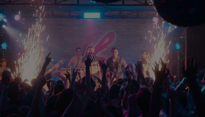 La notte che non passerà: in trend su Netflix la serie sull’incendio che ricorda quello di Crans-Montana