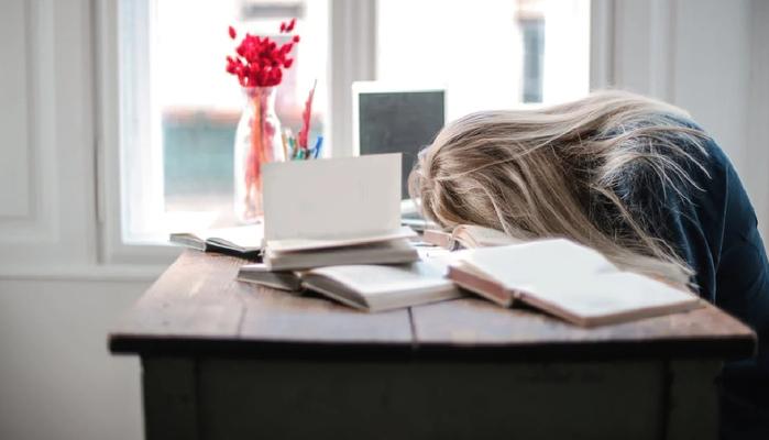 Come fare i compiti per le vacanze in 24 ore (sì, anche se li hai rimandati tutti)