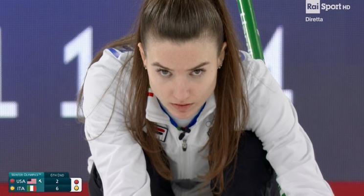 Stefania Costantini, da commessa diplomata con 100 a regina del curling: chi è e che scuola ha fatto