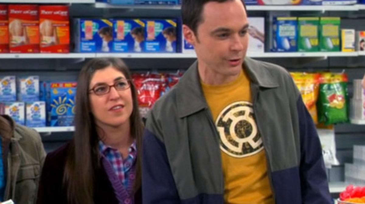 The Big Bang Theory: le 30 magliette più belle e nerd di Sheldon Cooper