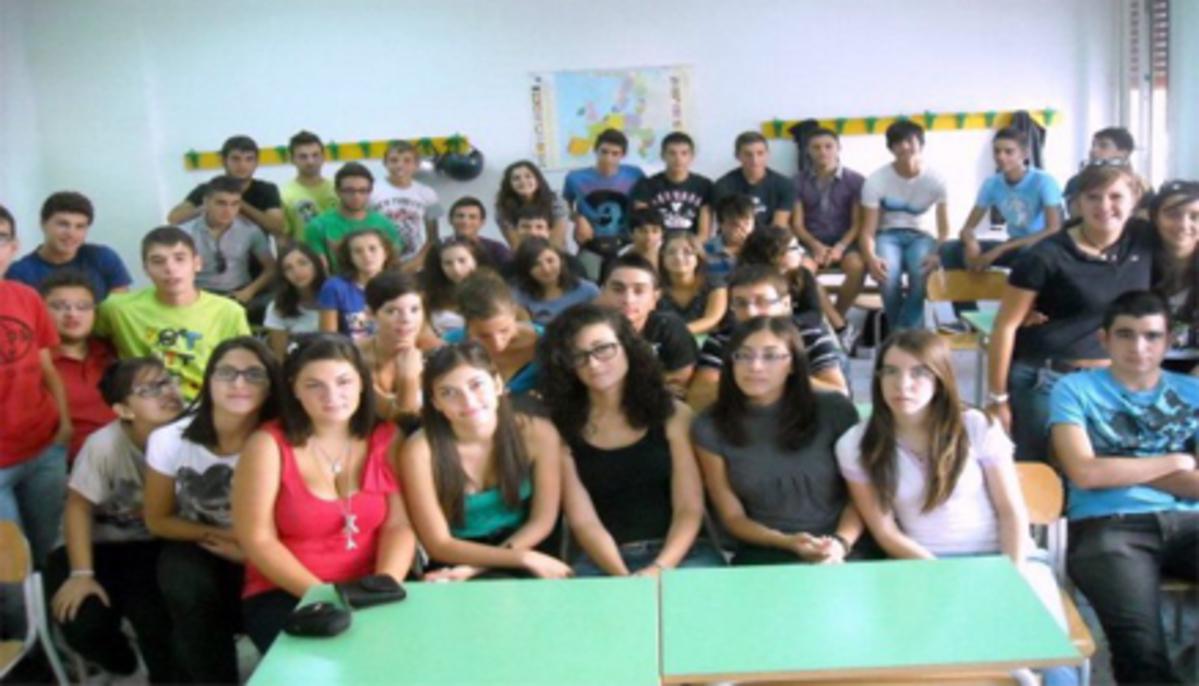 36 Alunni In Aula Storia Di Una Classe Pollaio