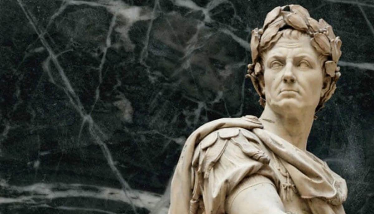 eredità:　dalla　Cesare　la　e　La　Giulio　all'Impero　morte　Repubblica　di　sua